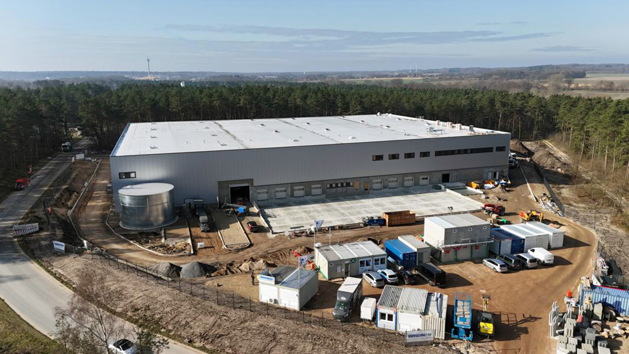 Logistikzentren + Lagerhallen